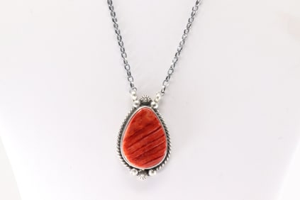 Native America Navajo Sterling Silver Spiny Oyster Necklace By Irene Kee.