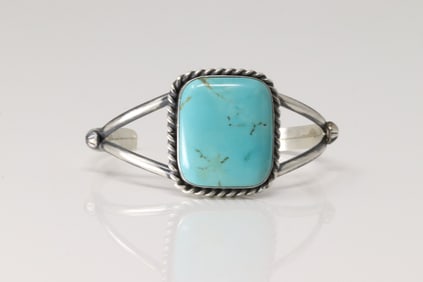 Native America Navajo Sterling Silver Kingman Turquoise Bracelet Cuff By Augustine Largo.