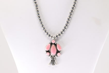 Native America Navajo Sterling Silver Pink Conch Shell Necklace By Bobby Platero.