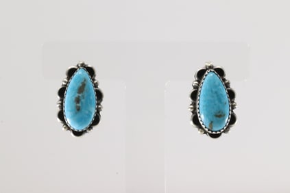 Native America Navajo Sterling Silver Kingman Turquoise Post Earring's By Freda Martinez.