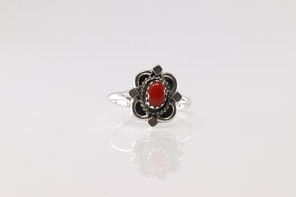 Native America Navajo Sterling Silver Coral Ring By Theresa Smith.