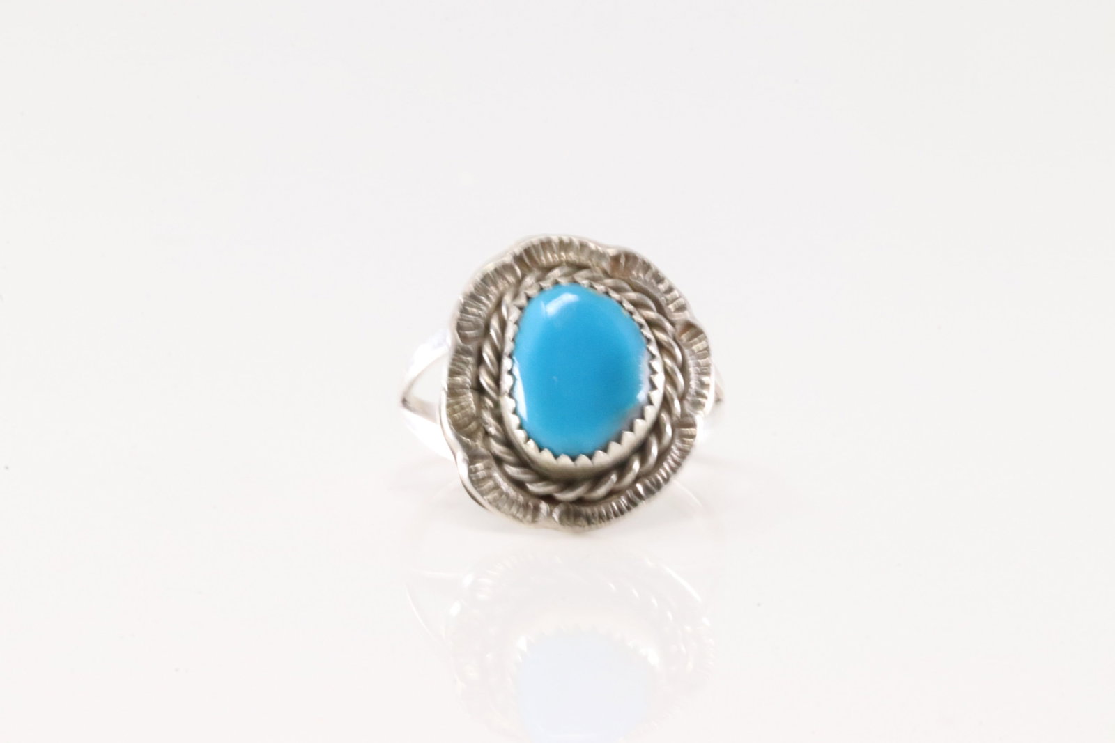 Native America Navajo Sterling Silver Turquoise Ring By F.: This is a Native America Navajo Sterling Silver Turquoise Ring By F. Ring size: 7.25.