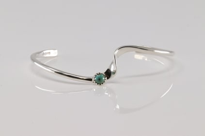 Native America Navajo Sterling Silver Turquoise Bracelet Cuff By Yolanda Skeets.
