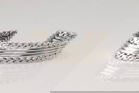 Native America Navajo Sterling Silver Solid Bracelet Cuff By Elaine Tahe.: This is a Native America Navajo Sterling Silver Solid Bracelet Cuff By Elaine Tahe.