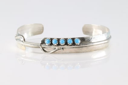 Native America Navajo Sterling Silver Turquoise Feather Bracelet Cuff.