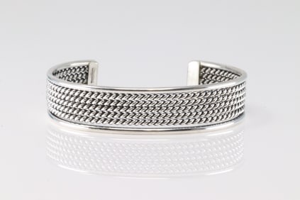 Native America Navajo Sterling Silver Solid Bracelet Cuff By Elaine Tahe.