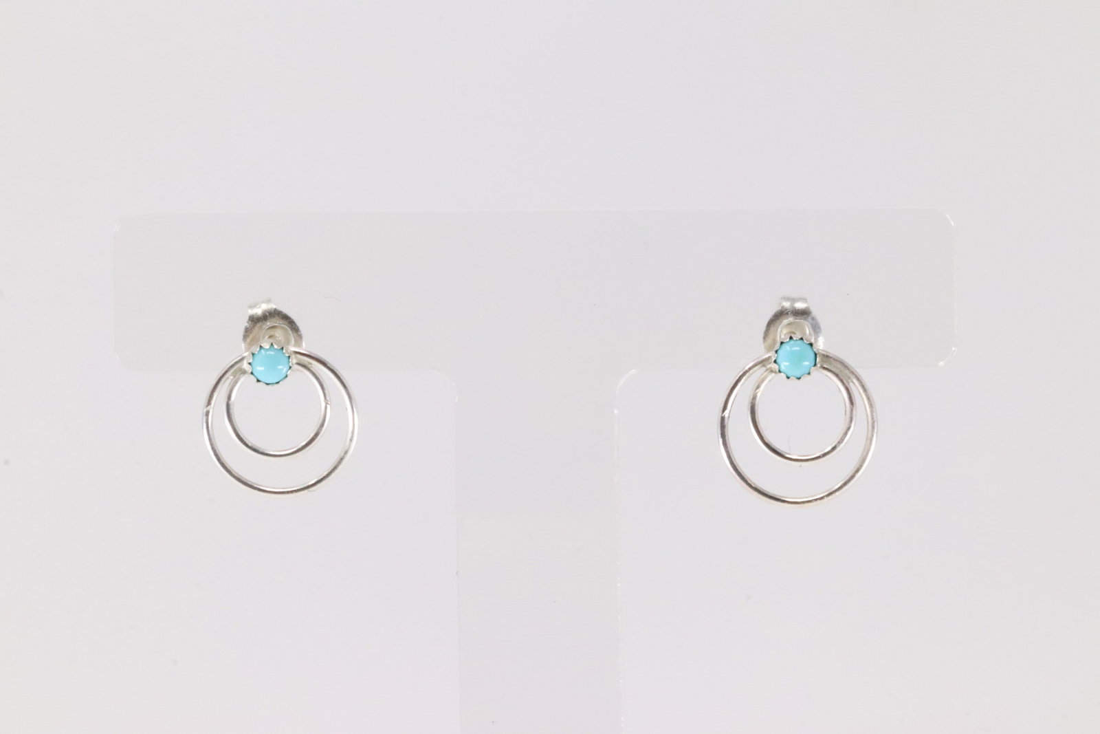 Native America Navajo Sterling Silver Turquoise Post Earring's.: This is a Native America Navajo Sterling Silver Turquoise Post Earring's.