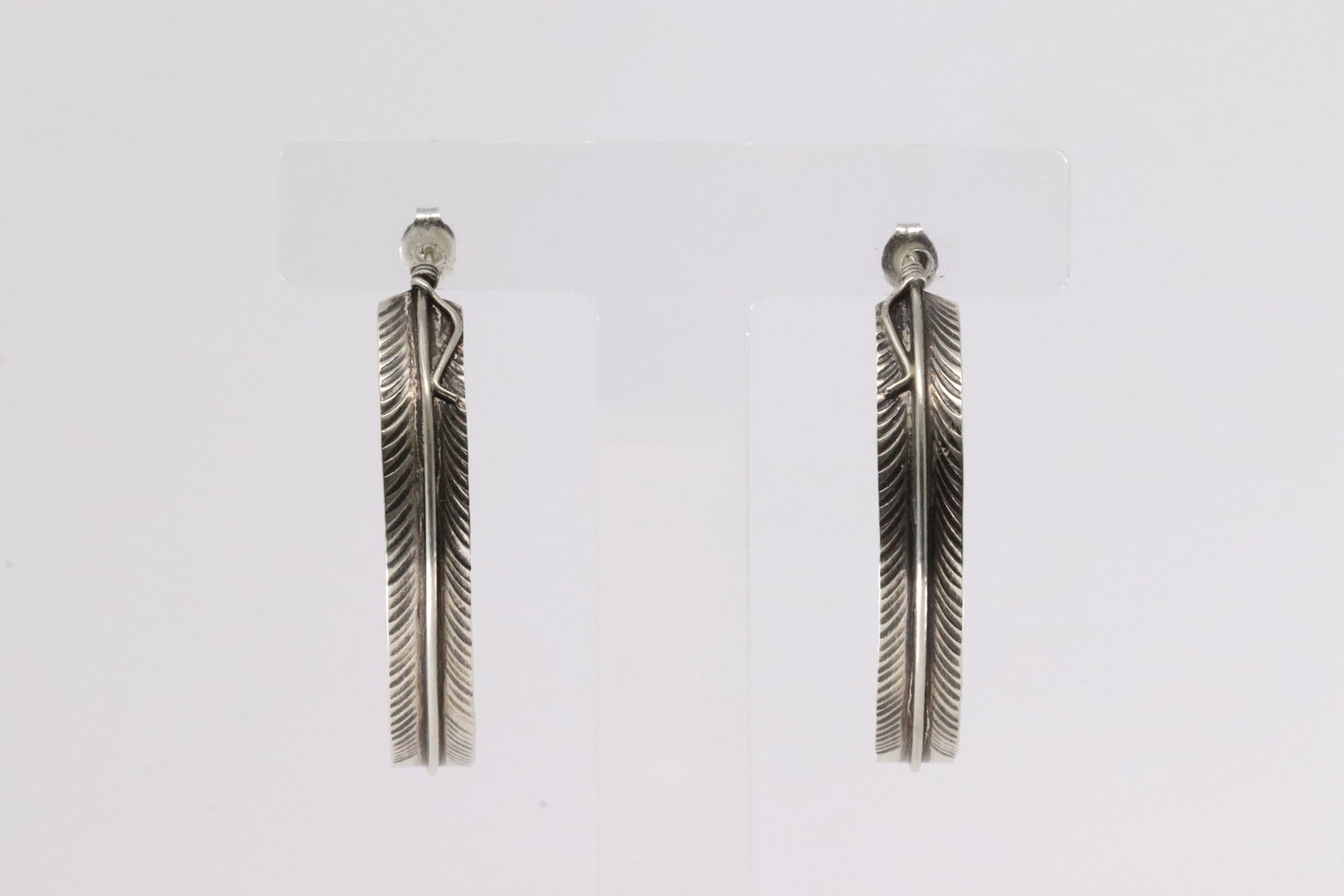 Native America Navajo Sterling Silver Feather Hoop Earring's By Chris Charely.: This is a Native America Navajo Sterling Silver Feather Hoop Earring's By Chris Charely.