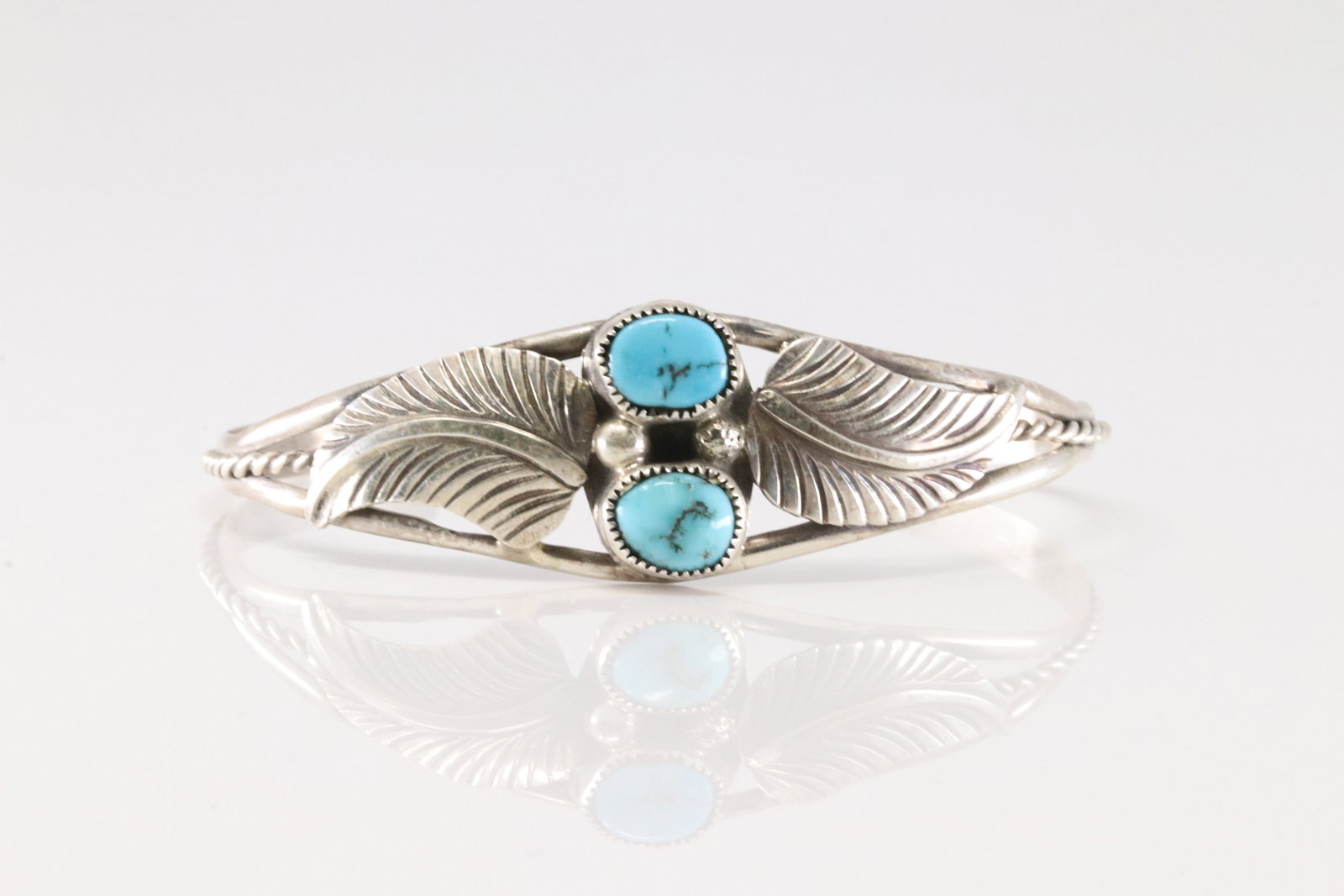 Native America Navajo Sterling Silver Turquoise Bracelet Cuff By Andrey Yazzie.: This is a Native America Navajo Sterling Silver Turquoise Bracelet Cuff By Andrey Yazzie