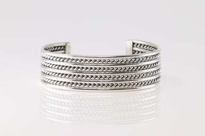 Native America Navajo Sterling Silver Solid Bracelet Cuff By Elaine Tahe.