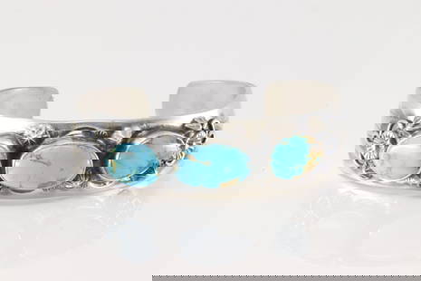 Native America Navajo Sterling Silver Kingman Turquoise Bracelet Cuff By Bob Becenti.: This is a Native America Navajo Sterling Silver Kingman Turquoise Bracelet Cuff By Bob Becenti.