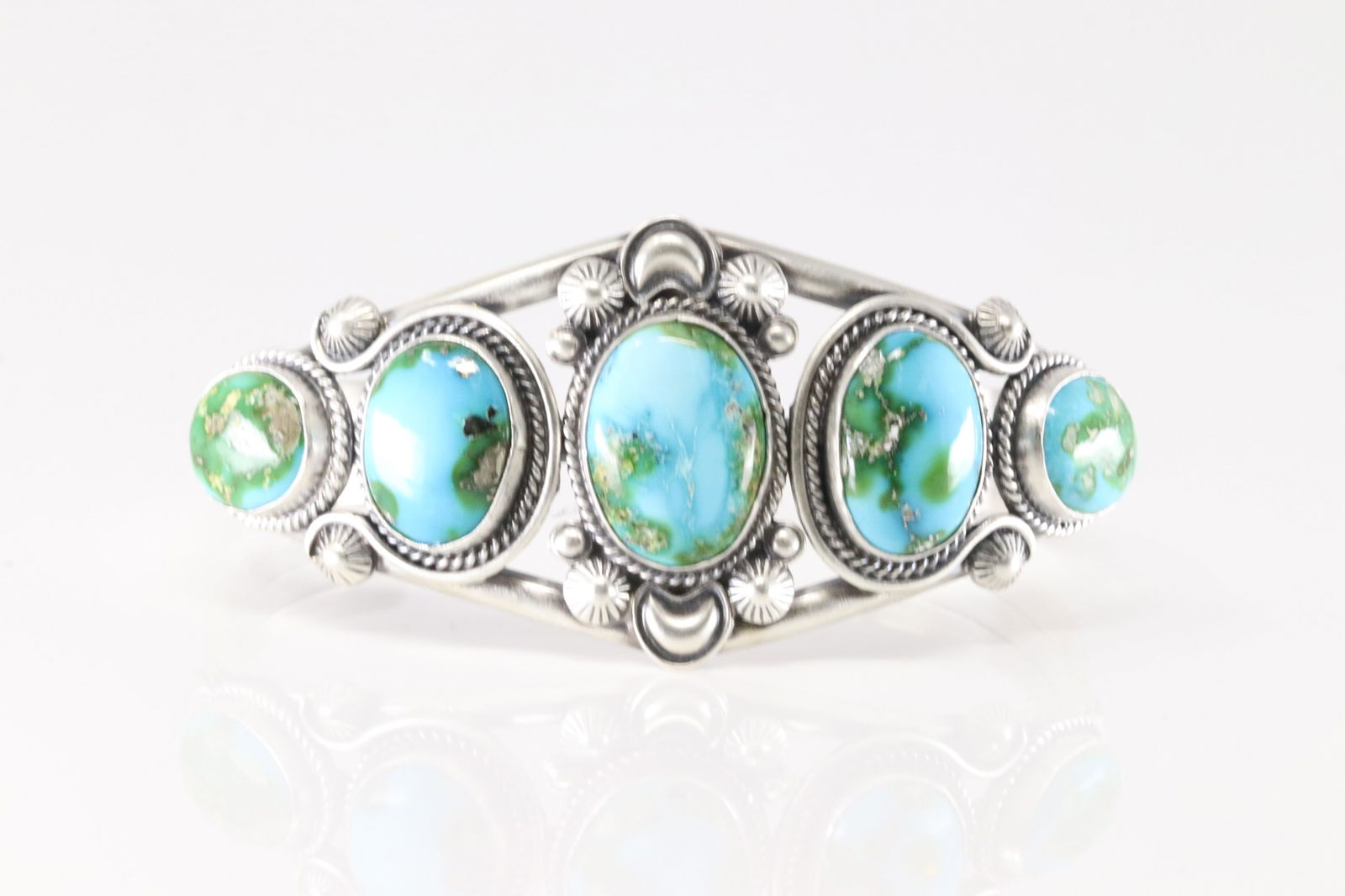 Native America Navajo Sterling Silver Sonora Gold Turquoise Cuff Bracelet By Derrick Gordan.: This is a Native America Navajo Sterling Silver Sonora Gold Turquoise Cuff Bracelet By Derrick Gordan.