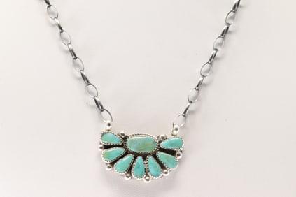 Native America Navajo Sterling Silver Kingman Turquoise Necklace By Alicia Wilson.