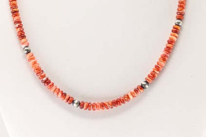Native America Navajo Sterling Silver Spiny Oyster & Beaded Necklace.