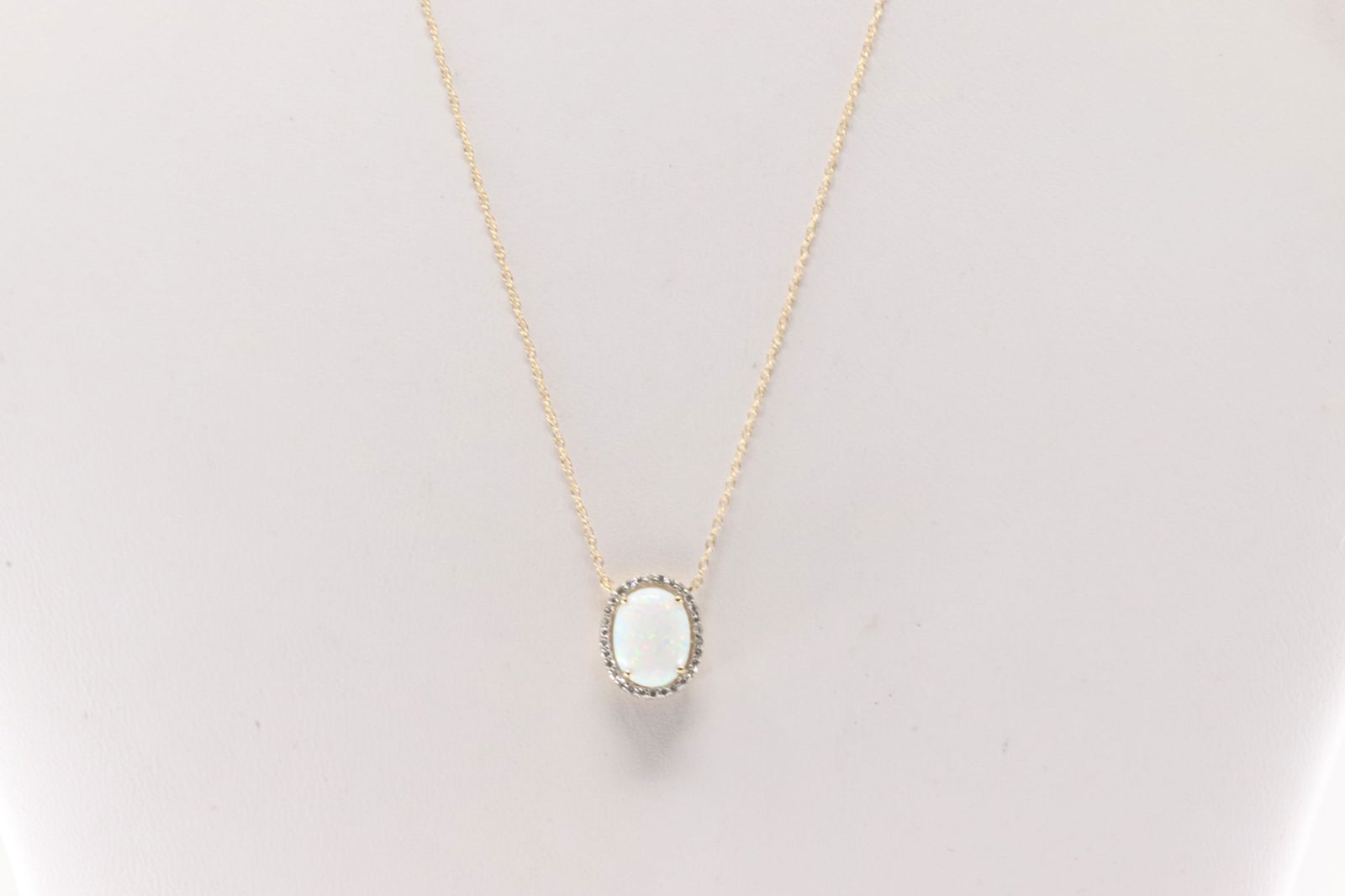 Opal & Diamond Pendant / Necklace 10Kt. (1 of 3)