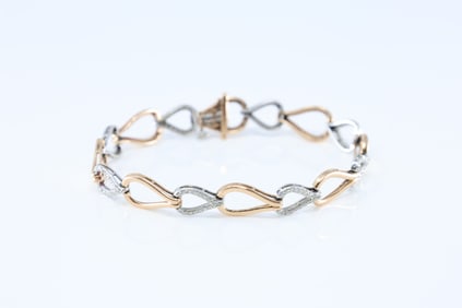 Two-tone Diamond Heart Bracelet .