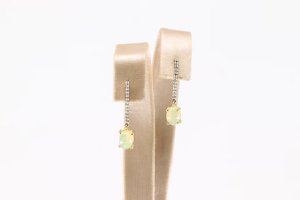 Opal & Diamond Stud / Dangling Earring 10Kt.