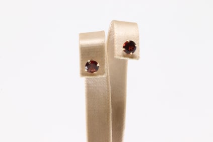 Garnet Stud Earring 14Kt.