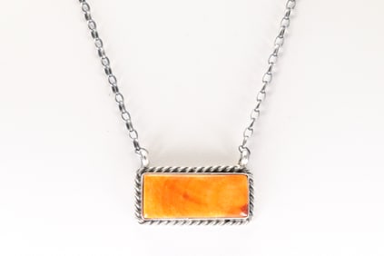 Native America Navajo Sterling Silver Spiny Osyter Necklace By Augustine Largo.