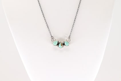 Native America Navajo Sterling Silver Kingman Turquoise Necklace By Maxine Ramirez.