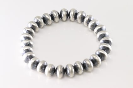 Native America Navajo Sterling Silver Pearl Beaded Bracelet Stretch By Bryannen Halwood.
