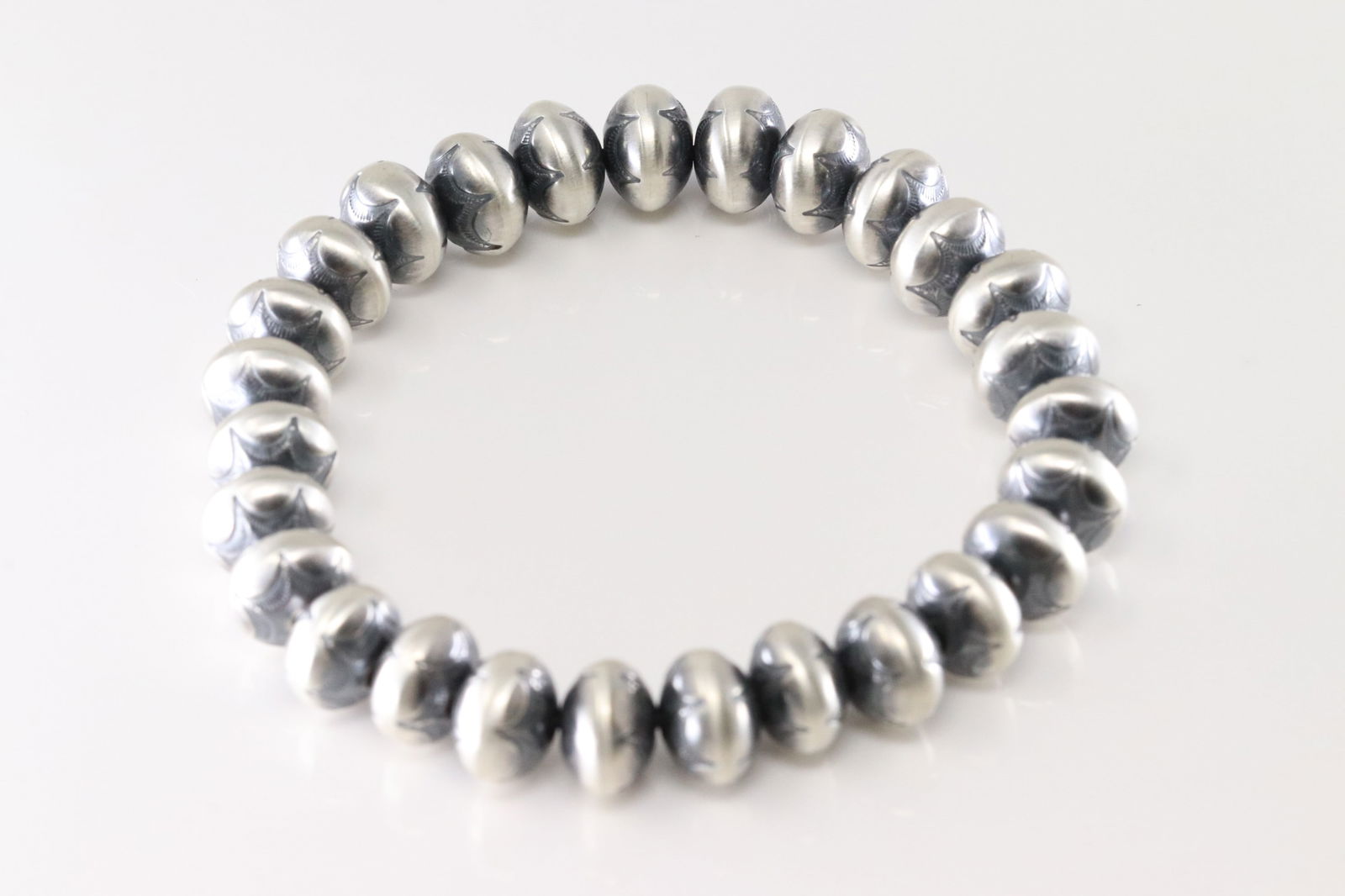 Native America Navajo Sterling Silver Pearl Beaded Bracelet Stretch By Bryannen Halwood. (1 of 3)