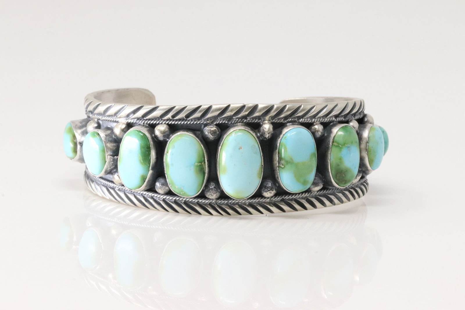 Native America Navajo Sterling Silver Sonora Gold Turquoise Barcelet Cuff By Bobby Johnson.: This is a Native America Navajo Sterling Silver Sonora Gold Turquoise Barcelet Cuff By Bobby Johnson. Total weight: 69.80 Grams.