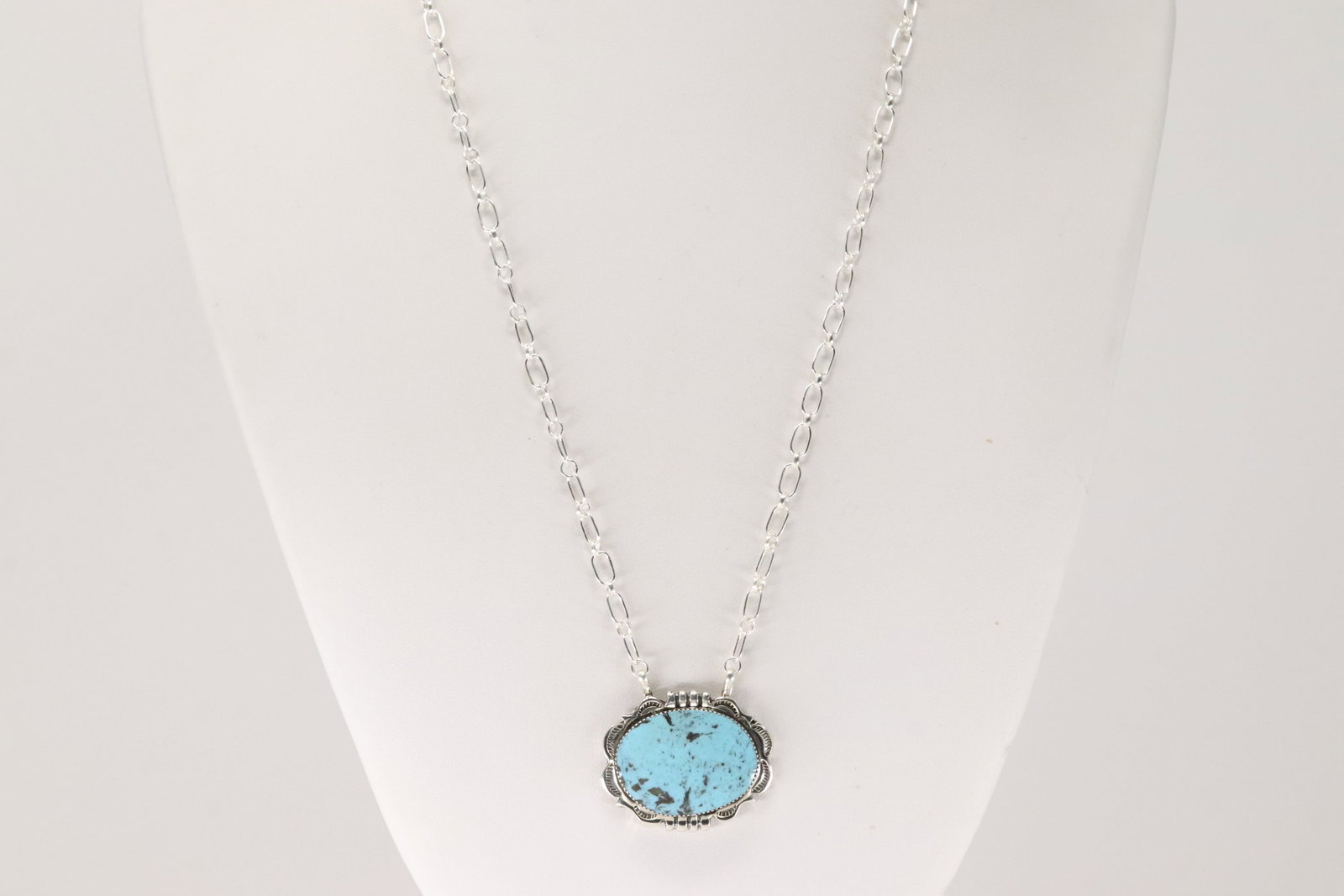 Native America Navajo Sterling Silver Turquoise Necklace By By Leroy Smith.: This is a Native America Navajo Sterling Silver Turquoise Necklace By By Leroy Smith. Necklace length: 20.00"