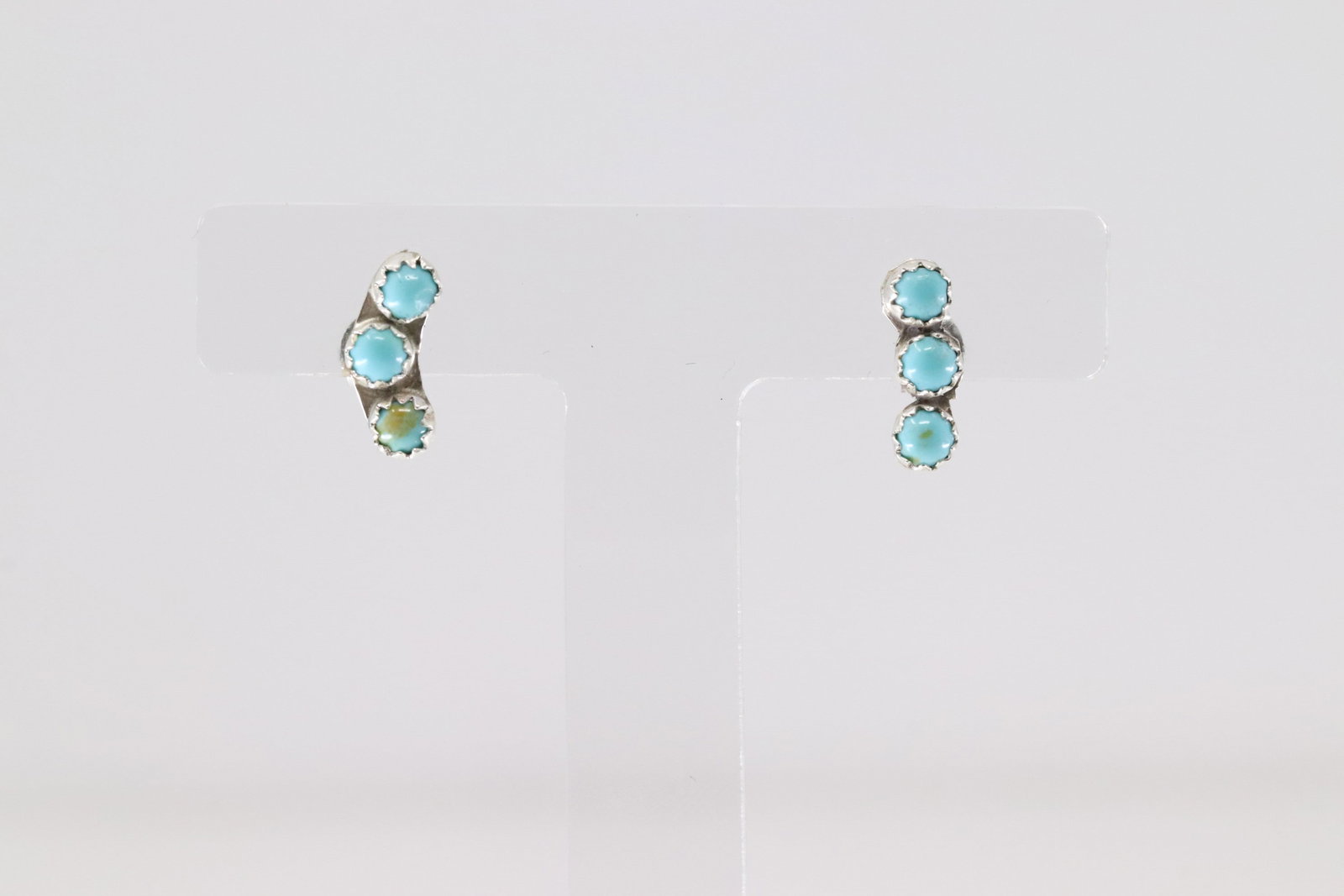 Native America Navajo Sterling Silver Turquoise Post Earring's By Syvia Chee.: This is aNative America Navajo Sterling Silver Turquoise Post Earring's By Syvia Chee.