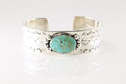 Native America Navajo Sterling Silver Kingman Turqoise Bracelet Cuff By Daniel Dakai.