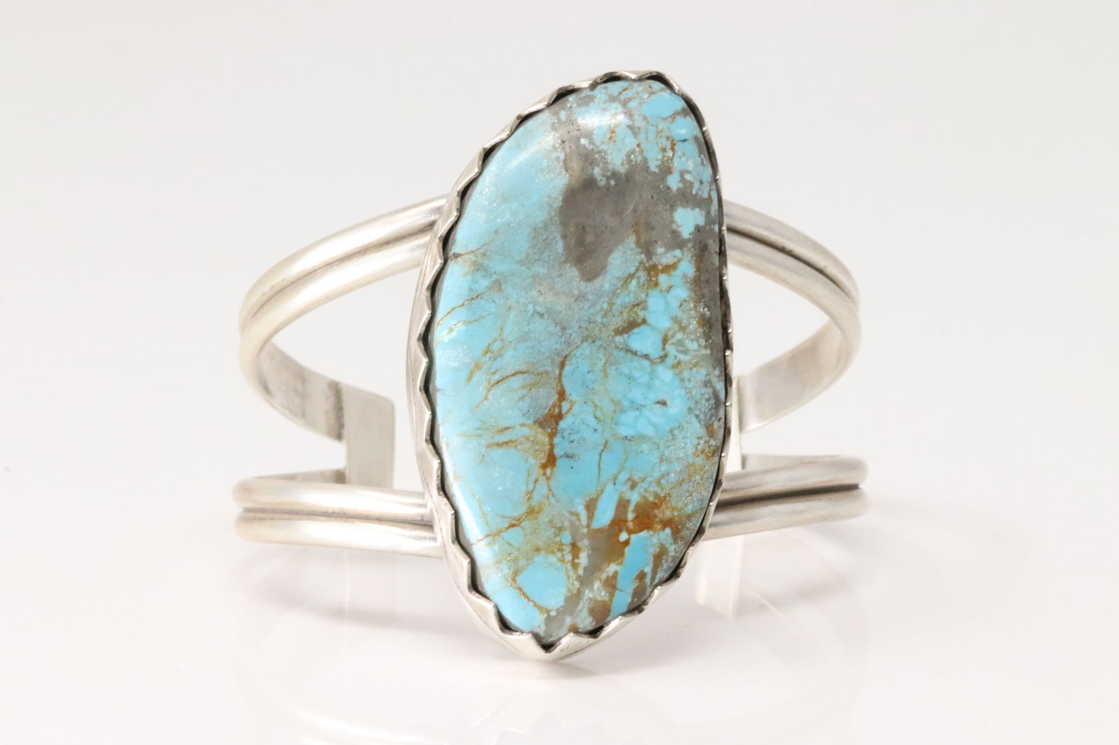 Native America Navajo Sterling Silver Number 8 Turquoise Bracelet Cuff By Danny Hinio. Total weight:: This is a Native America Navajo Sterling Silver Number 8 Turquoise Bracelet Cuff By Danny Hinio. Total weight: 76.40 Grams.
