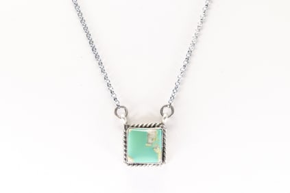Native America Navajo Sterling Silver Kingman Turquoise Necklace By Judith Dixon.