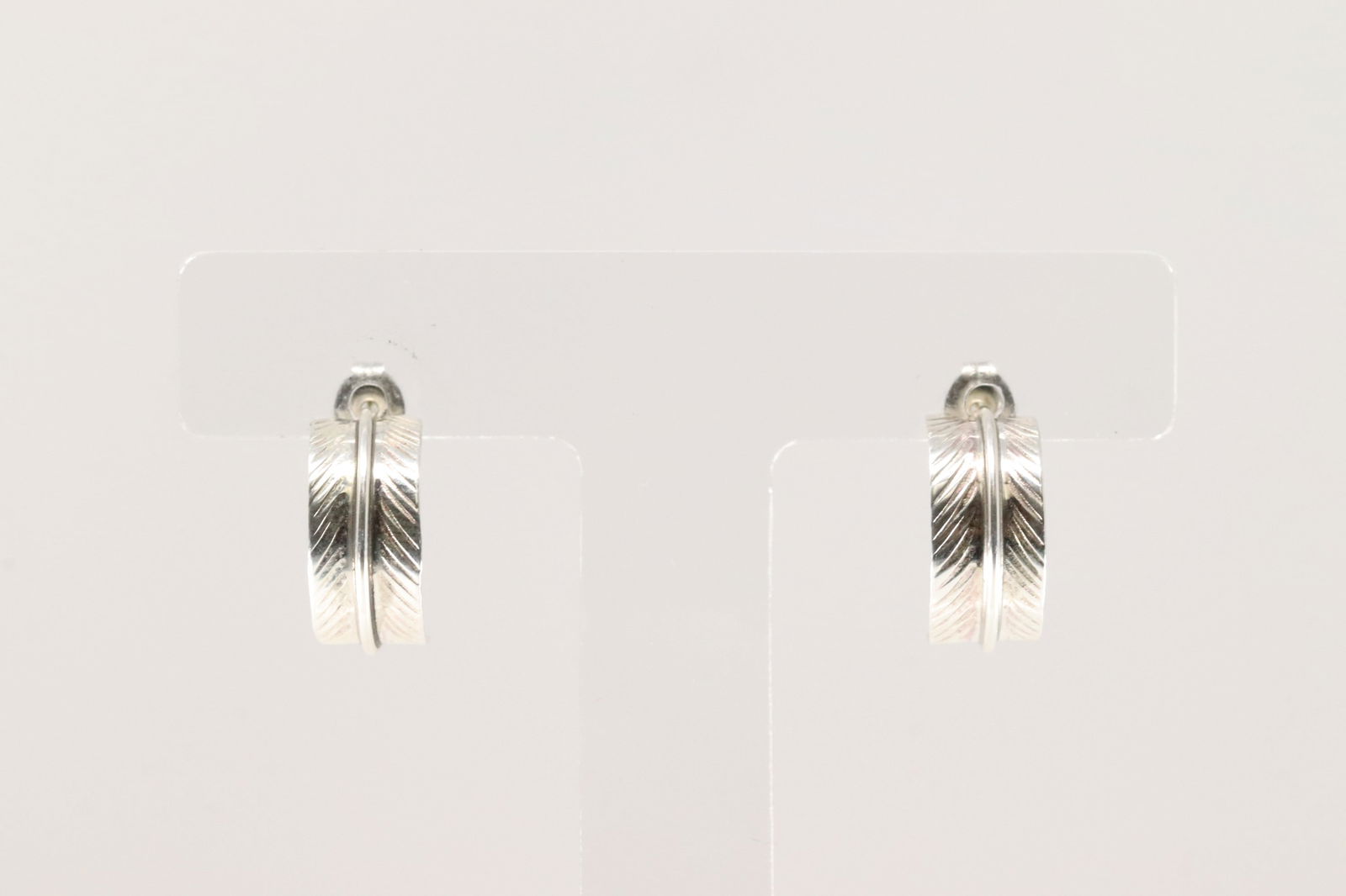 Native America Navajo Sterling Silver Hoop Feather Earring's By Aaron Davis. (1 of 4)