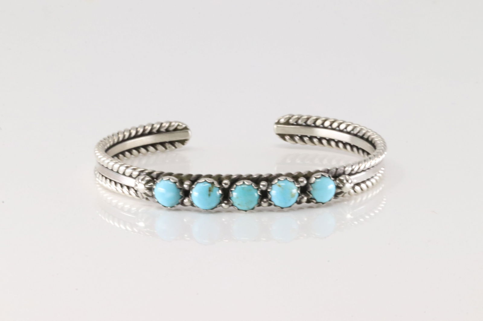 Native America Navajo Sterling Silver Turquoise Bracelet Cuff R.King.: This is a Native America Navajo Sterling Silver Turquoise Bracelet Cuff R.King.