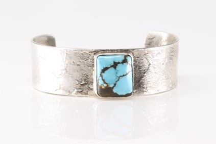 Native America Navajo Sterling Silver Kingman Turquoise Bracelet Cuff By Jude Candelaria.