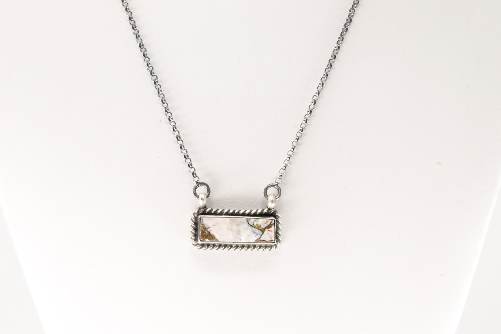 Native America Navajo Sterling Silver White Buffalo Necklace By Johnny Dixon.: This is a Native America Navajo Sterling Silver White Buffalo Necklace By Johnny Dixon. Necklace Length: 16.00".