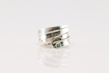 Native America Navajo Sterling Silver Turquoise Ring By Aaron Davis.
