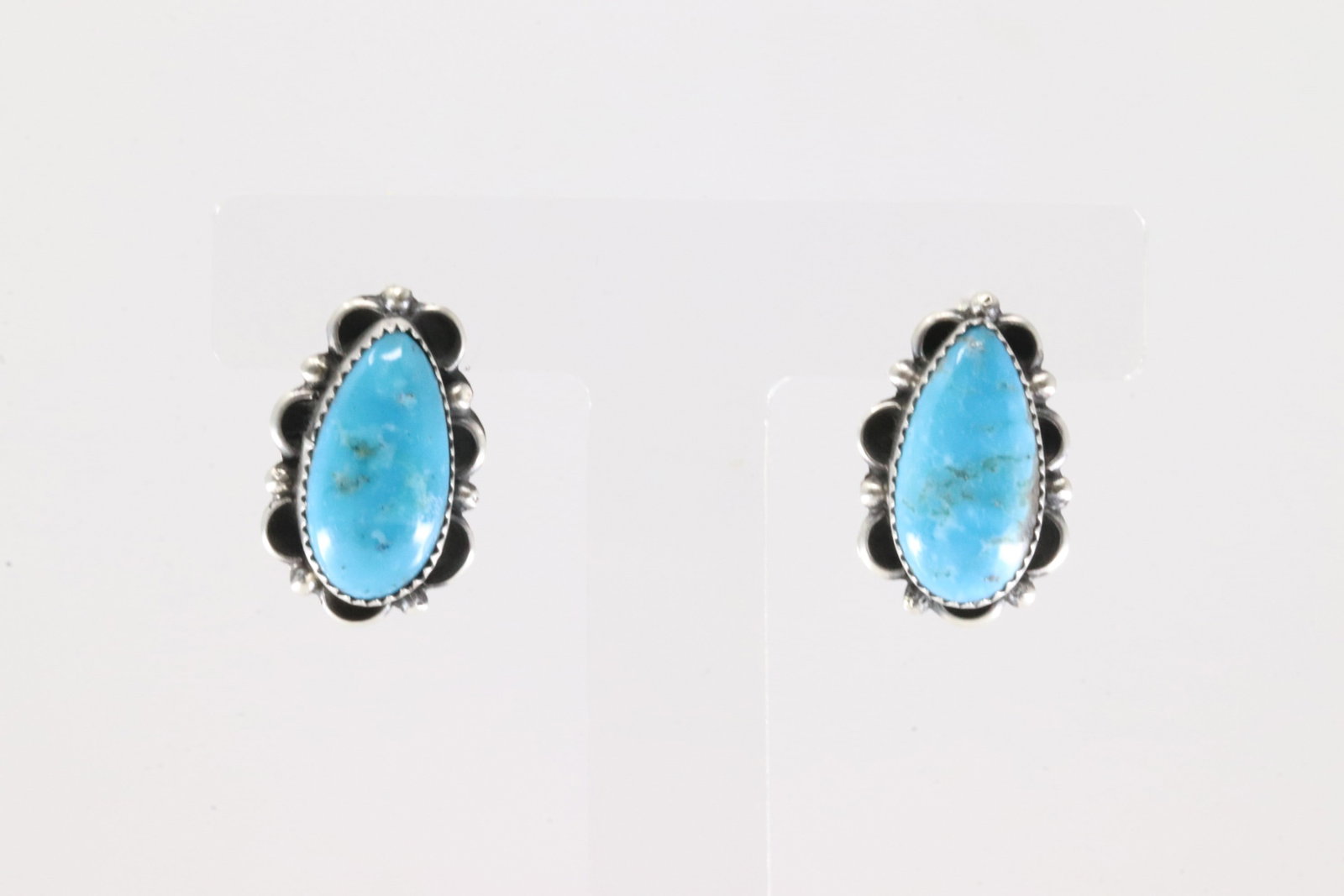 Native America Navajo Sterling Silver Kingman Turquoise Post Earring's By Freda Martinez.: This is a Native America Navajo Sterling Silver Kingman Turquoise Post Earring's By Freda Martinez.