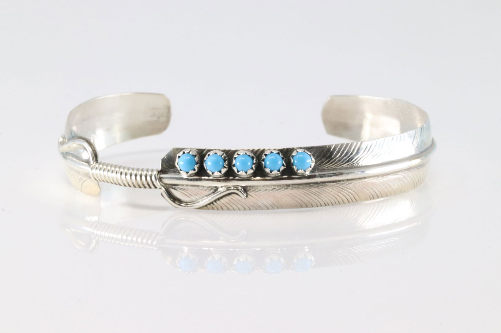 Native America Navajo Sterling Silver Turquoise Feather Bracelet Cuff.: This is a Native America Navajo Sterling Silver Turquoise Feather Bracelet Cuff.