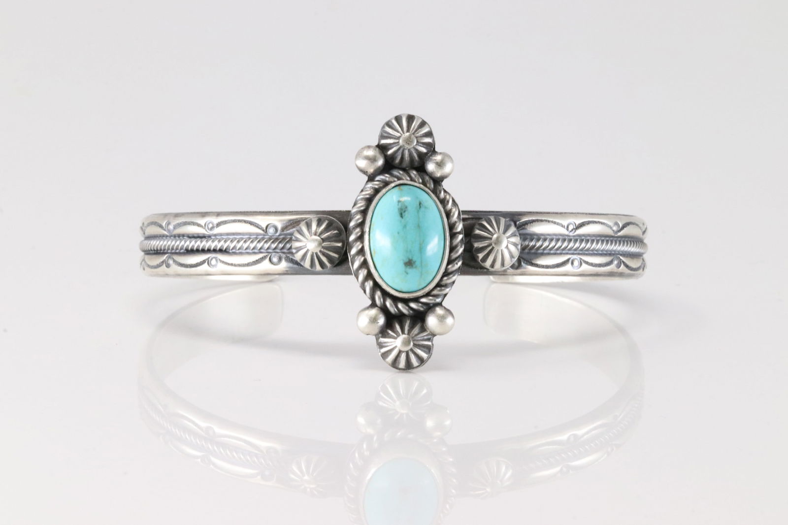 Native America Navajo Sterling Silver Kingman Turquoise Bracelet Cuff By MC.: This is a Native America Navajo Sterling Silver Kingman Turquoise Bracelet Cuff By MC.