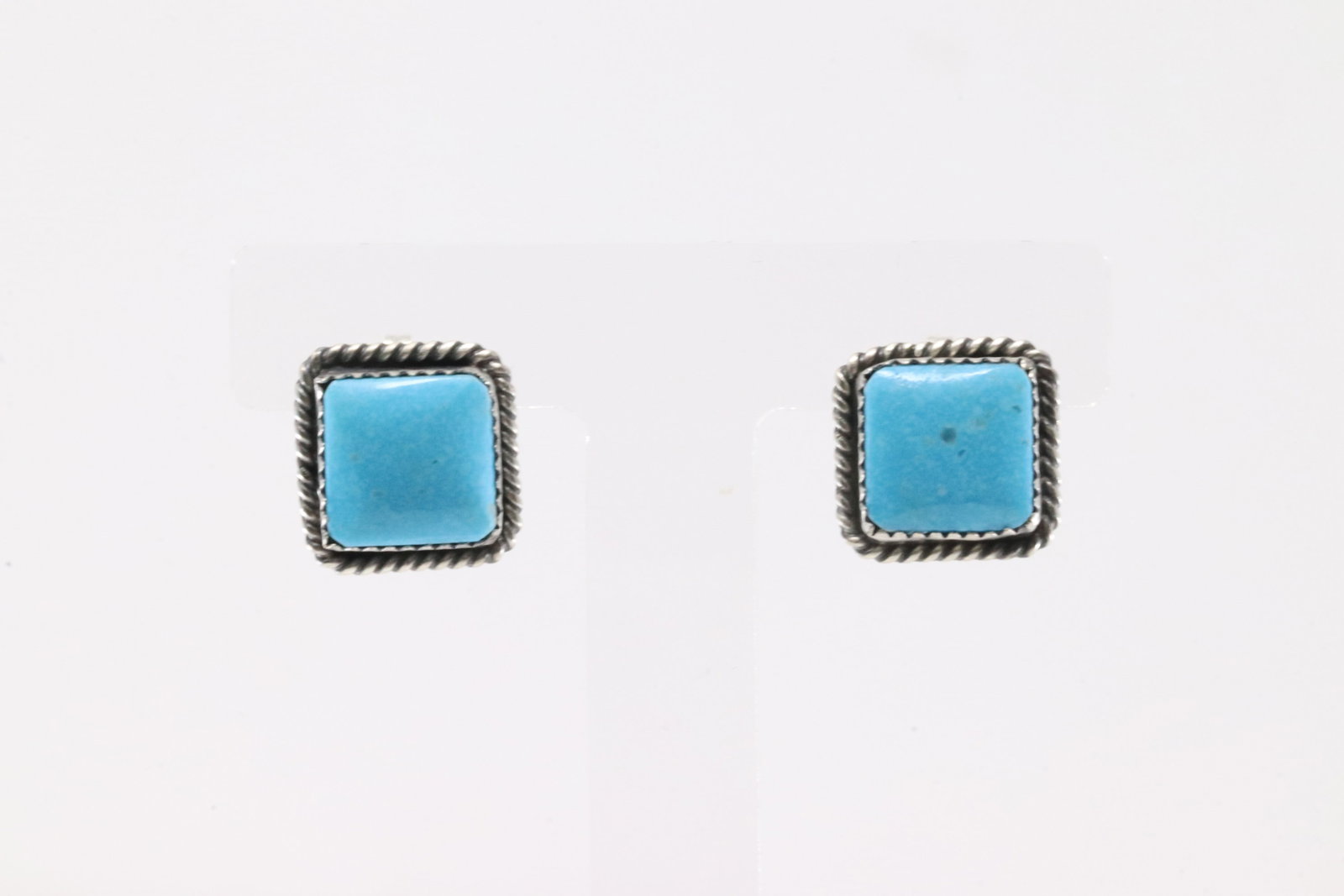 Native America Navajo Sterling Silver Kingman Turquoise Post Earring's By Freda Martinez.: This is a Native America Navajo Sterling Silver Kingman Turquoise Post Earring's By Freda Martinez.