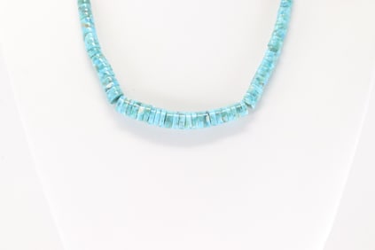 Native America Navajo Sterling Silver Turquoise Necklace.
