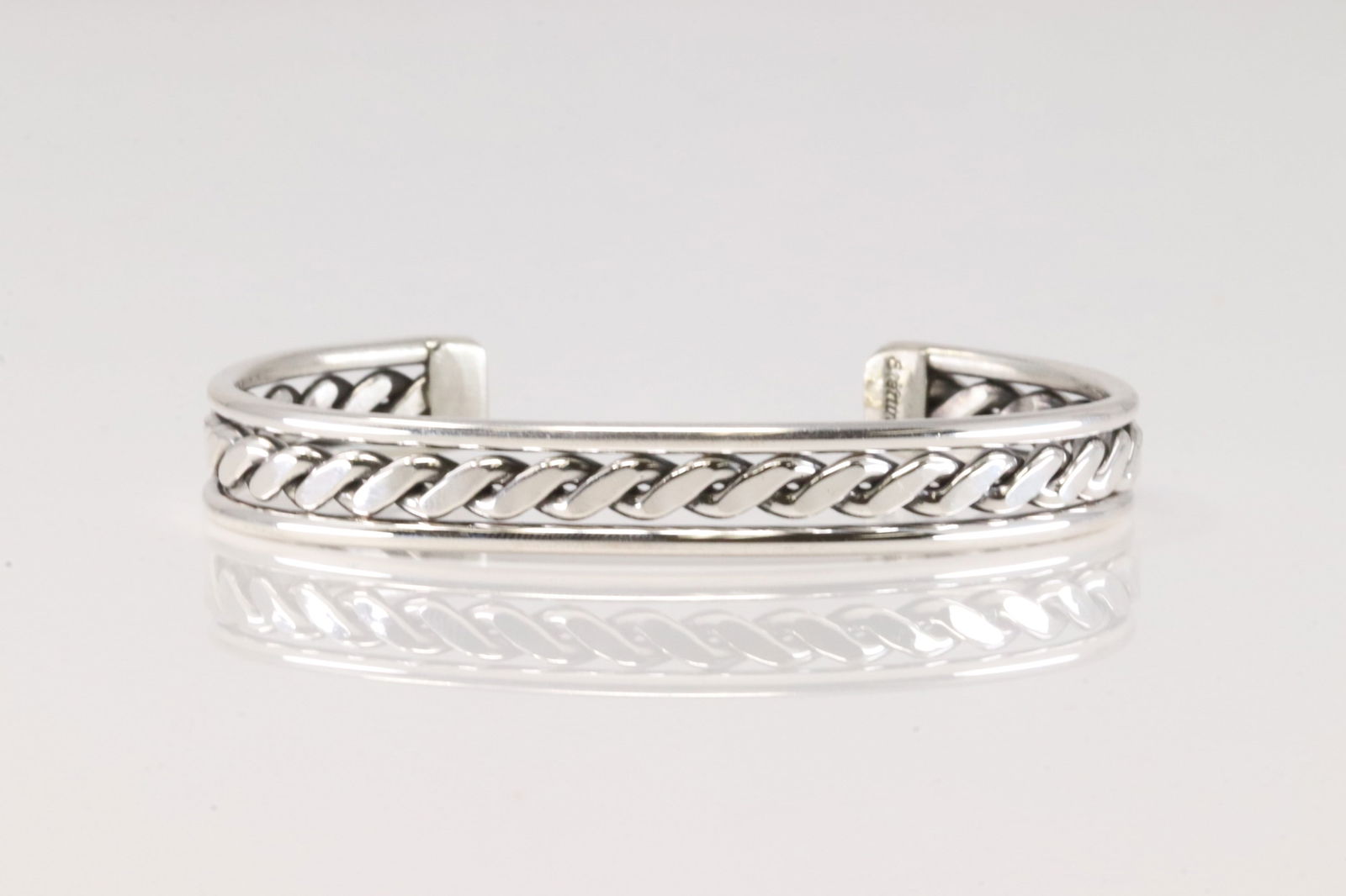 Native America Navajo Sterling Silver Solid Bracelet Cuff By Elaine Tahe.: This is a Native America Navajo Sterling Silver Solid Bracelet Cuff By Elaine Tahe.