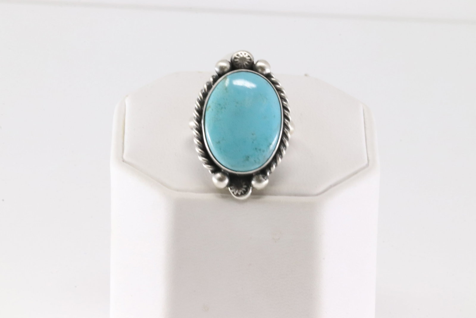 Native American Navajo Sterling Silver Turquoise Ring By Eugene Belone.: This is a Native American Navajo Sterling Silver Turquoise Ring By Eugene Belone. Ring size: 8.50.