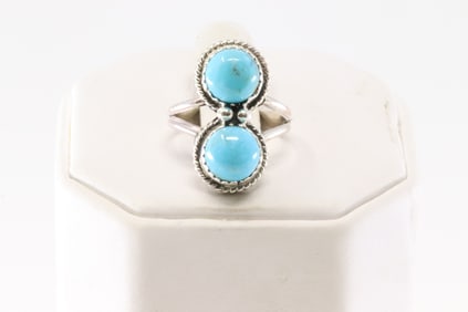 Native America Navajo Sterling Silver Turquoise Ring.