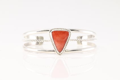Native America Navajo Sterling Silver Spiny Oyster Bracelet Cuff.
