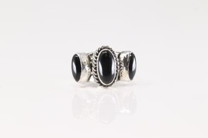 Native America Navajo Sterling Silver Black Onyx Ring 3 Stone By Andrew Enrico.