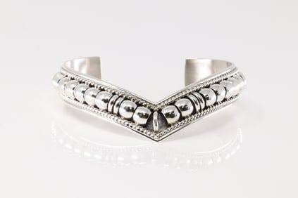 Native America Navajo Sterling Silver Solid Bracelet Cuff By Thomas Charley.