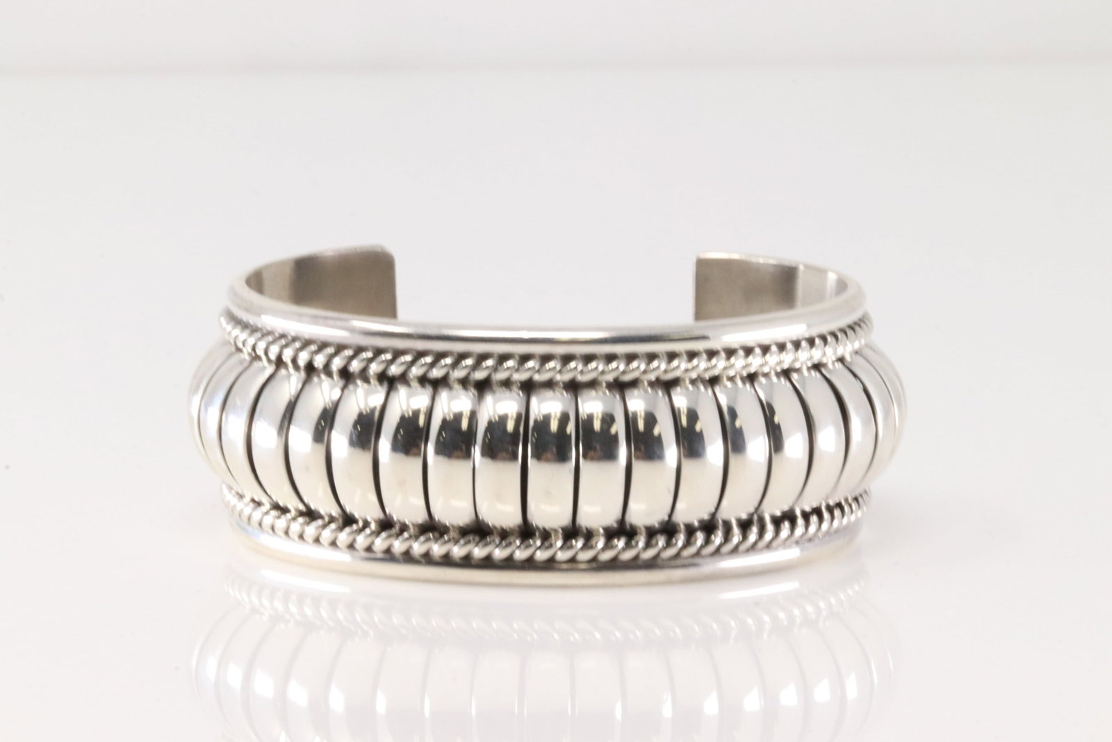 Native America Navajo Sterling Silver Solid Bracelet Design Cuff By Thomas Yazzie. (1 of 4)