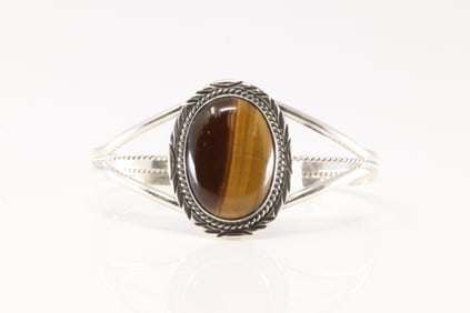 Native America Navajo Sterling Silver Tiger Eye Bracelet Cuff By Renee Yazzie.